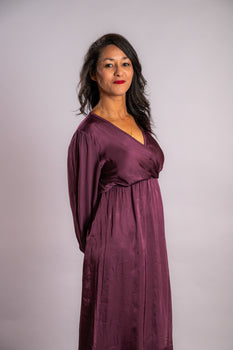 Robe longue en satin avec motif croisé Florence